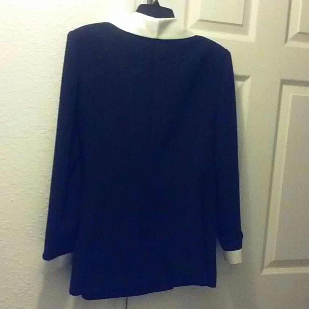 Black Women's Double Breasted Suit W/White Satin Cuffs & Lapel - Picture 5 of 7